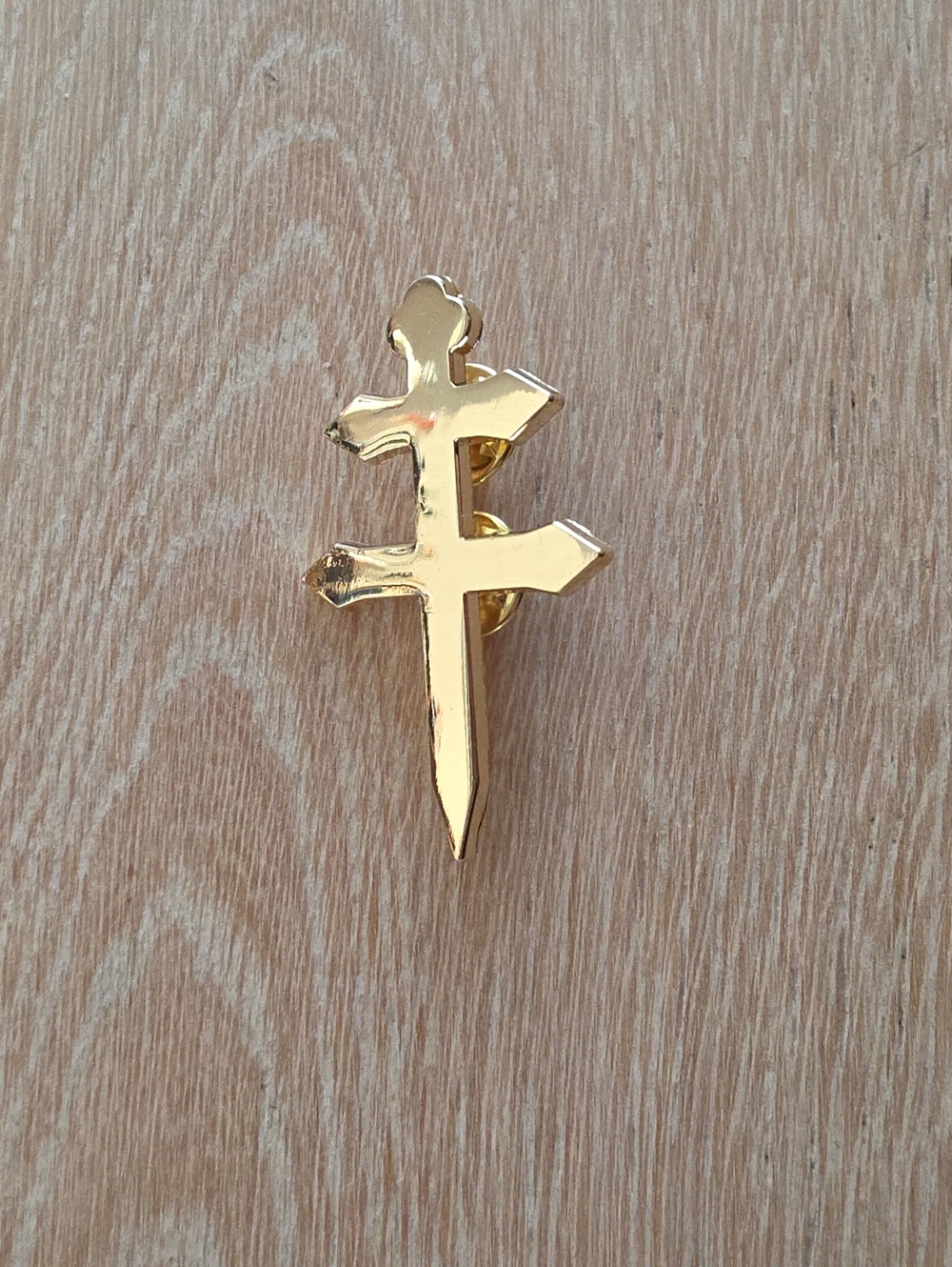 Dusse Pin